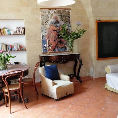 Le Volte Di San Leonardo Apartment Lecce Bagian luar foto