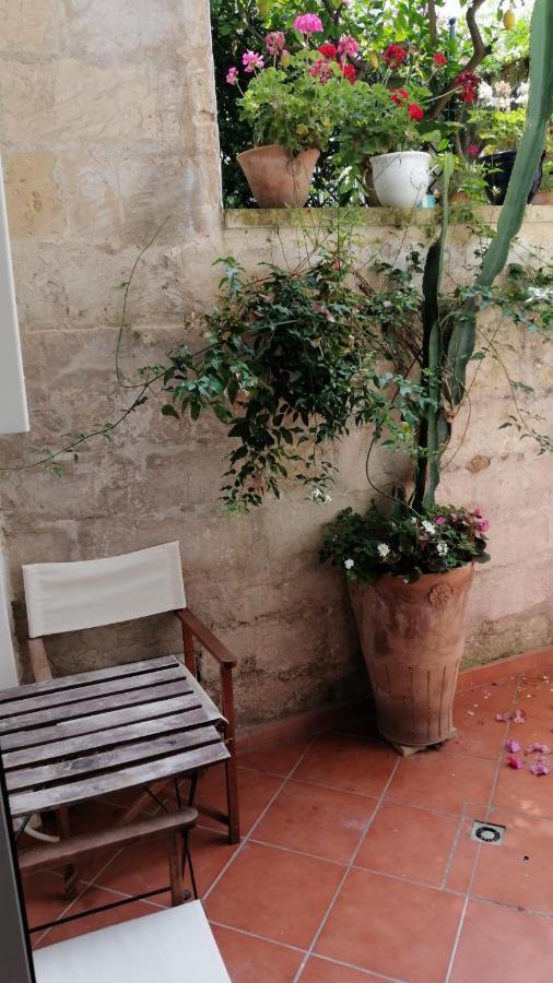 Le Volte Di San Leonardo Apartment Lecce Bagian luar foto